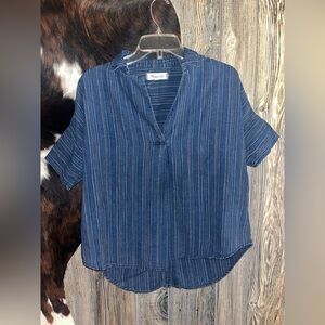 Madewell 100% cotton courier button back size XS navy blue colorful striped top